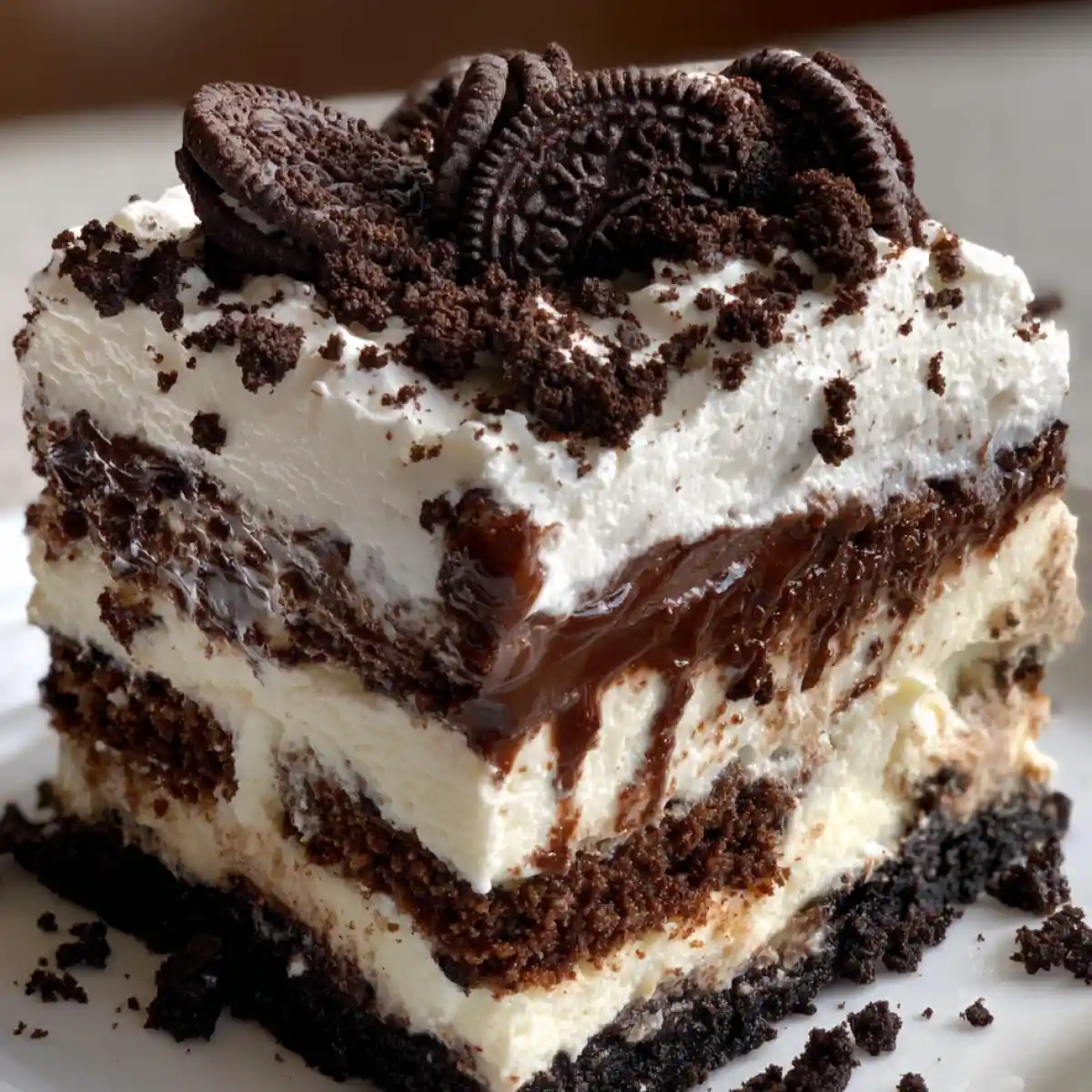 Oreo Ice Cream Cake With Fudge Layers
