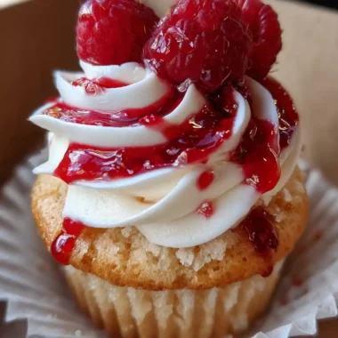 Best Cupcake Recipe With Two Tone Raspberry Swirl 1761303630.099515