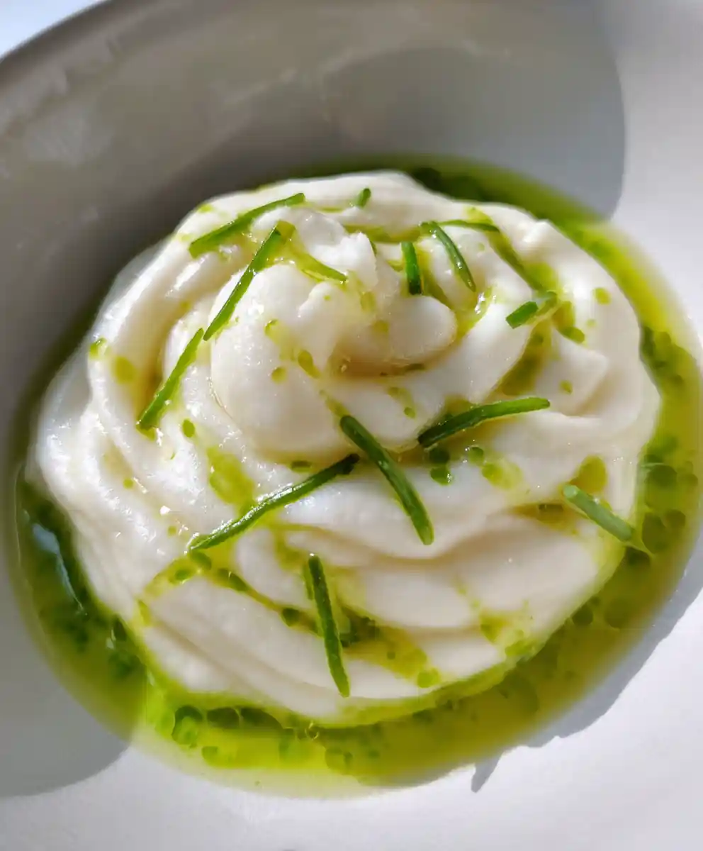 cauliflower puree recipe Snow Velvet with Chive Oil