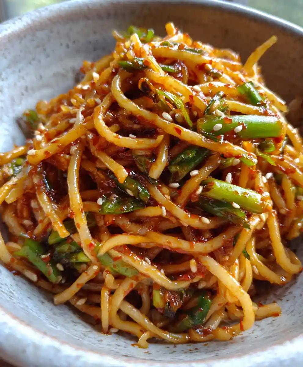enoki mushroom recipe Chili-Garlic Tangle With Scallions
