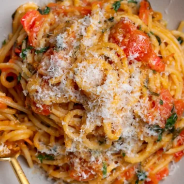 Simple Five-Ingredient Cherry Tomato Pasta