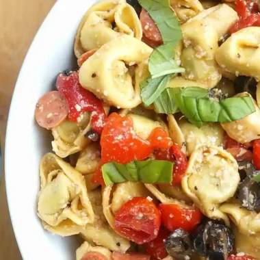 Roasted Red Pepper and Parmesan Tortellini Salad