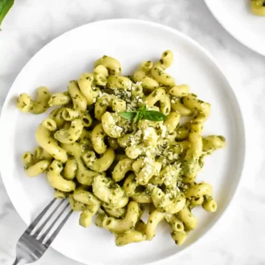 Fast and Creamy Pesto Pasta