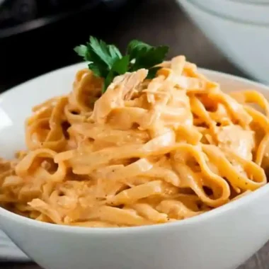 Slow Cooker Buffalo Chicken Pasta