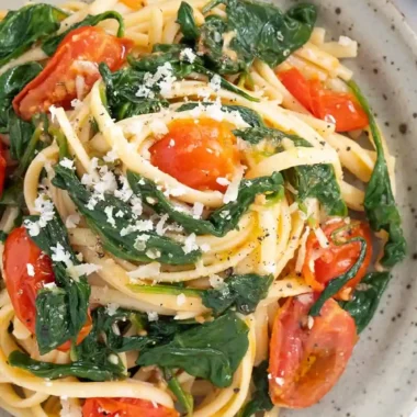 Quick Garlic Pasta with Cherry Tomatoes and Spinach