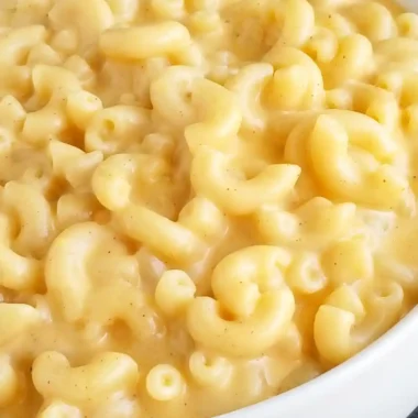 Creamy Homemade Macaroni and Cheese