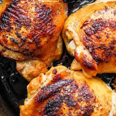Crispy Cast Iron Skillet Chicken Thighs