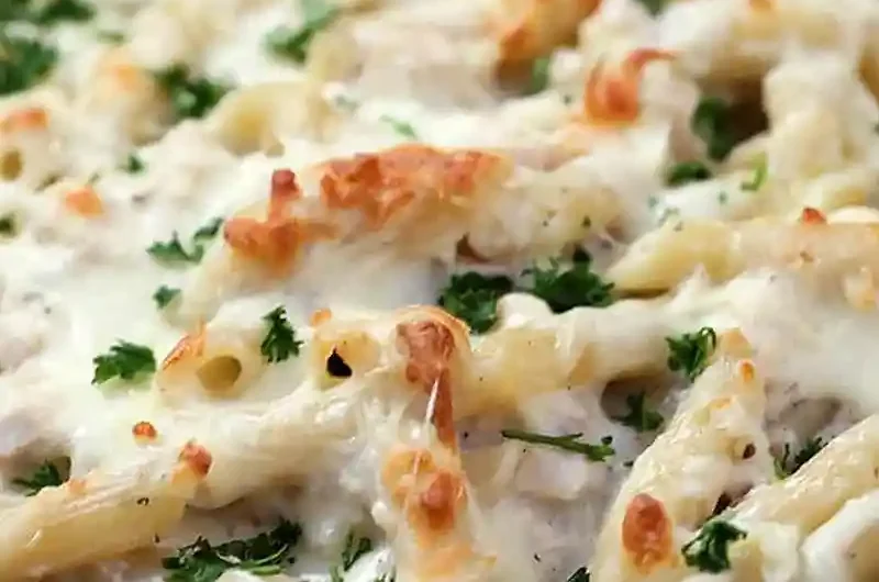 Creamy Chicken Alfredo Baked Ziti
