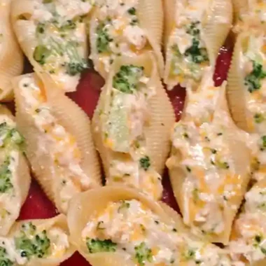 Chicken Alfredo Stuffed Shells