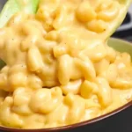 Slow Cooker Creamy Macaroni and Cheese