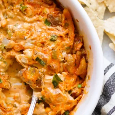 Creamy Dairy-Free Buffalo Chicken Dip