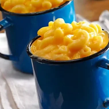 Creamy Slow-Cooker Macaroni and Cheese