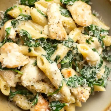 Creamy Chicken and Spinach Pasta
