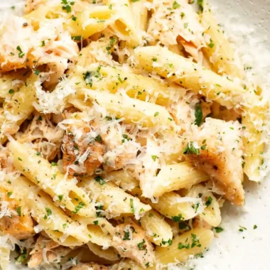 Quick Garlic Butter Salmon Pasta