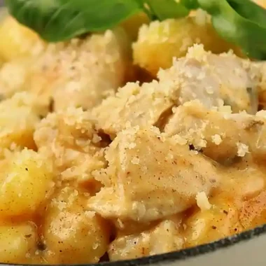 Creamy Garlic Chicken and Gnocchi Skillet