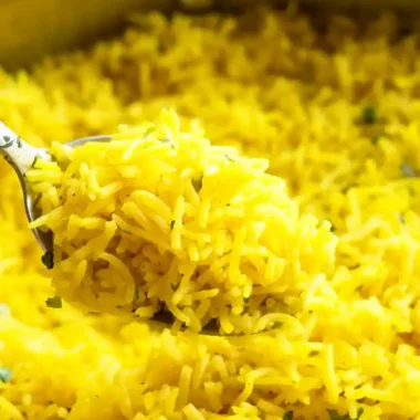 Fragrant Garlic Turmeric Rice