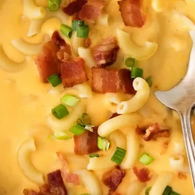 Creamy Mac and Cheese Soup