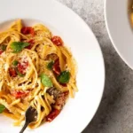 Simple One-Pot Tomato Linguine
