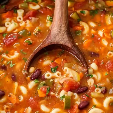 Hearty Minestrone Soup (Restaurant Style)