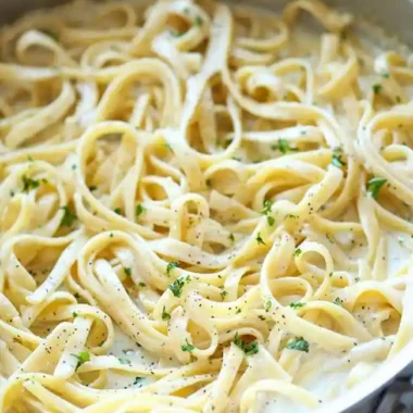 One Pot Garlic Parmesan Pasta