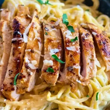 Creamy Chicken Alfredo Pasta
