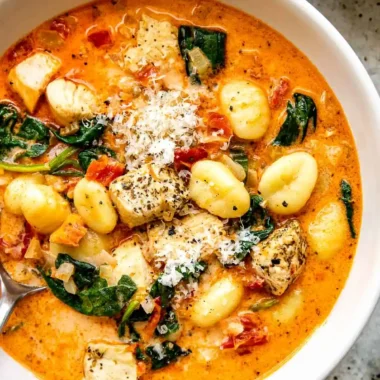 Creamy Sun-Dried Tomato Chicken and Gnocchi Soup