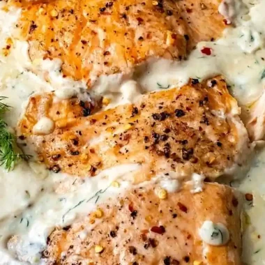 Pan-Seared Salmon with Creamy Lemon Garlic Sauce