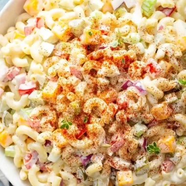 Creamy Classic Macaroni Salad for Gatherings