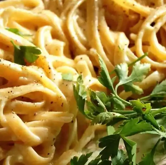 Authentic Fettuccine Alfredo