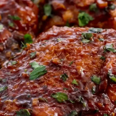 Slow-Cooker Ginger Garlic Chicken Thighs