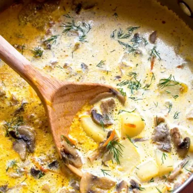 Creamy Potato and Mushroom Soup