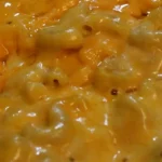 Creamy Slow Cooker Macaroni and Cheese