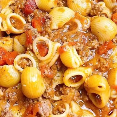 Hearty Southern Beef and Macaroni Goulash