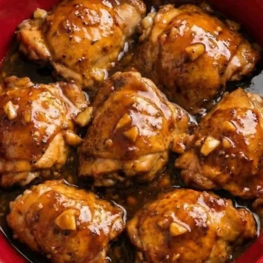 Honey-Garlic Slow Cooker Chicken Thighs