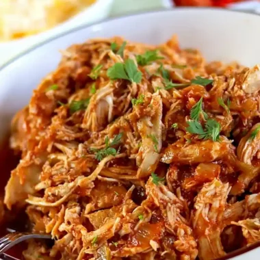 Easy Slow Cooker Shredded Chicken Tacos