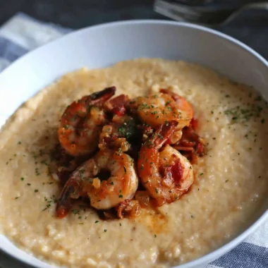 Easy Creamy Shrimp and Grits