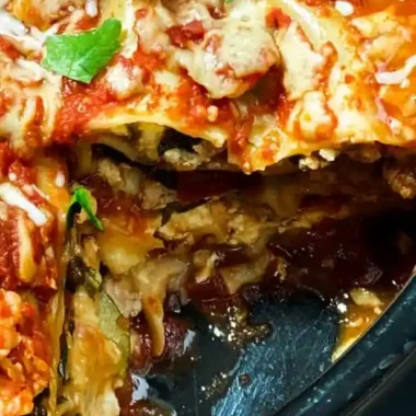 Simple Crockpot Vegetable and Beef Lasagna
