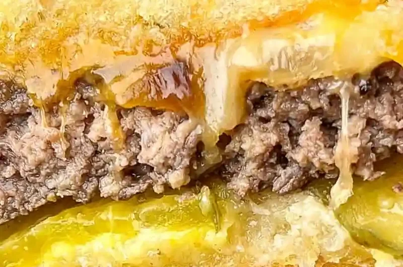 Hawaiian Roll Cheeseburger Sliders
