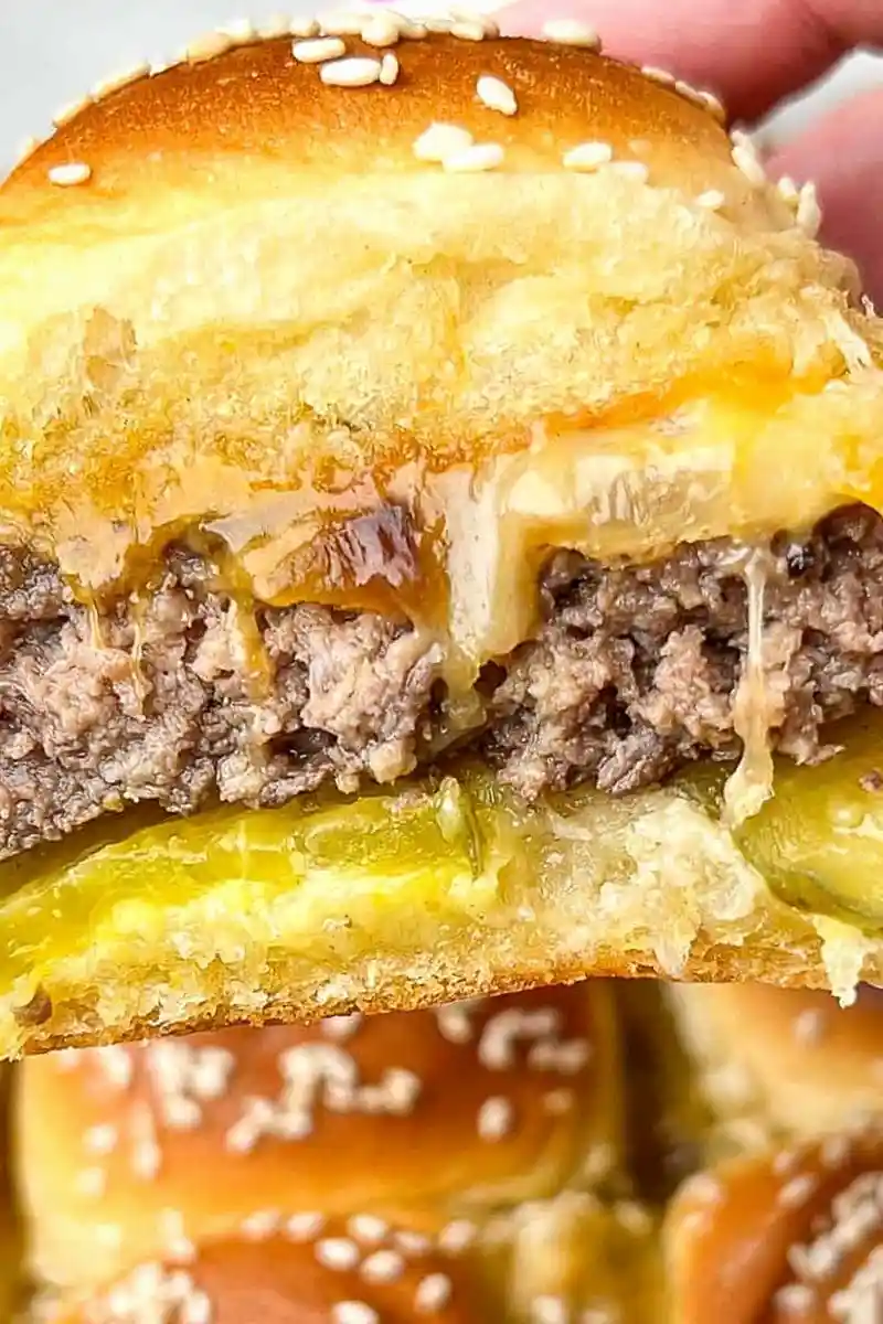 Savory Hawaiian Roll Cheeseburger Sliders
