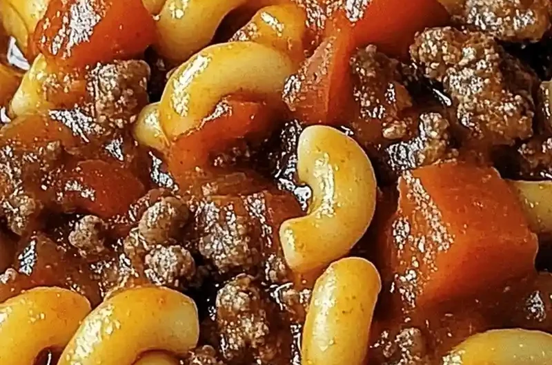 Hearty Old-Fashioned Ground Beef Goulash