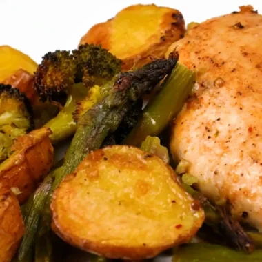 Garlic Butter Sheet Pan Chicken and Vegetables