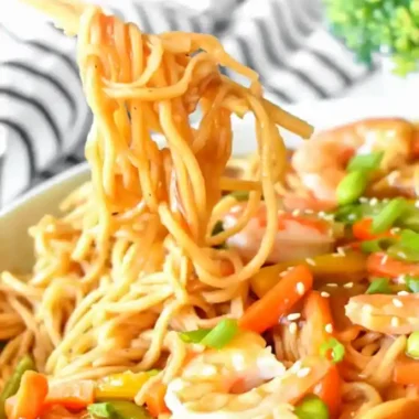 One-Skillet Shrimp Ramen Stir Fry