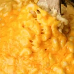 Creamy Crockpot Macaroni and Cheese