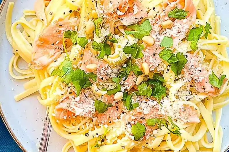 Smoked Salmon Carbonara Without Cream