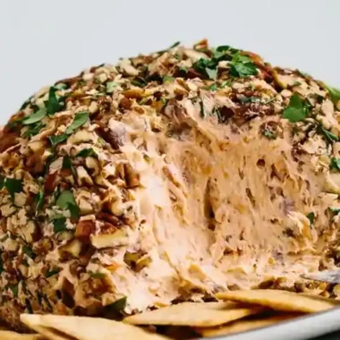 Creamy Smoked Salmon Cheese Ball