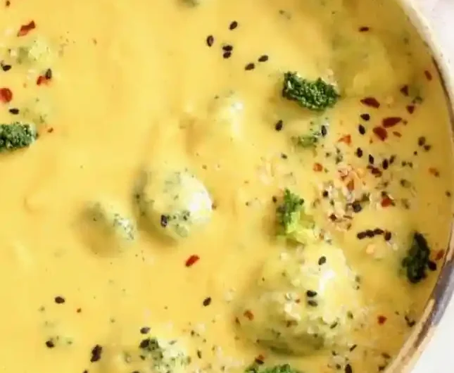 Creamy Vegan Broccoli and Potato Soup