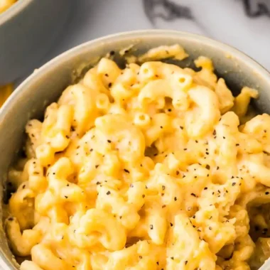 Ultimate Creamy Slow Cooker Mac and Cheese