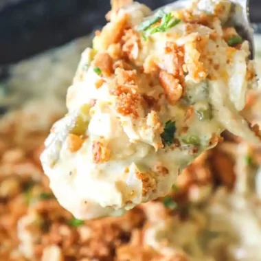 Easy Slow Cooker Creamy Chicken Pot Pie