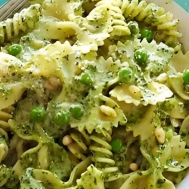 Classic Herb-Infused Pesto Pasta Salad