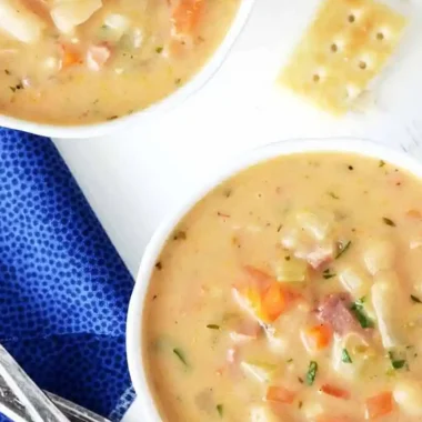 Italian-Inspired Creamy White Bean Soup